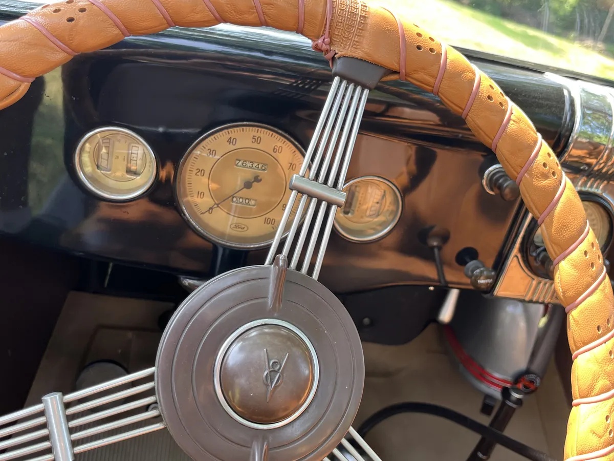 Ford-Model-48-68-1936-Washington-Blue-Brown-Leather-2