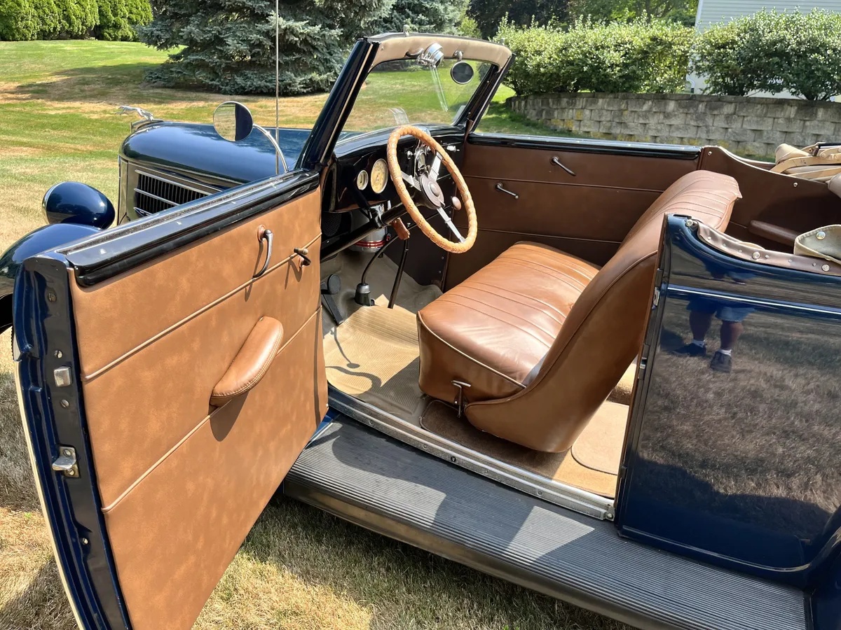 Ford-Model-48-68-1936-Washington-Blue-Brown-Leather-5