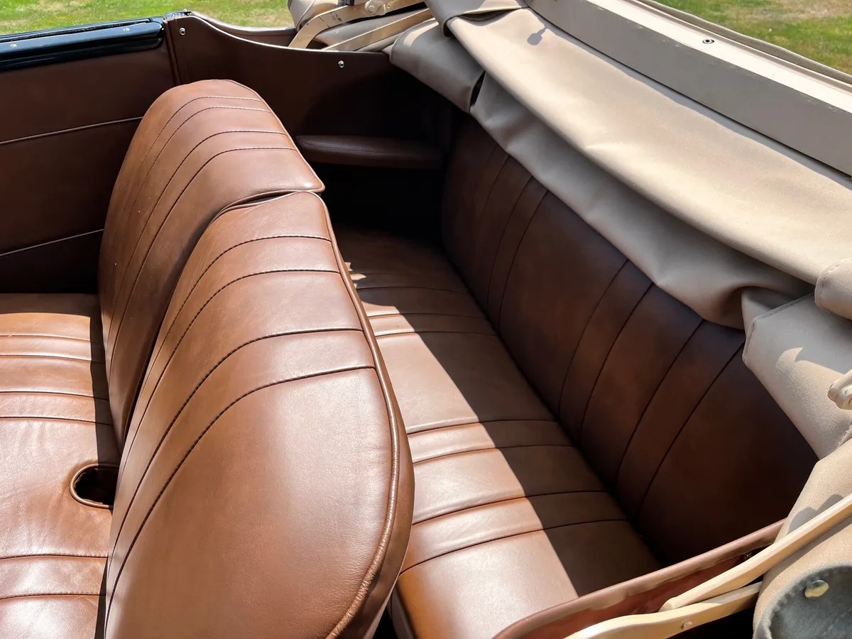 Ford-Model-48-68-1936-Washington-Blue-Brown-Leather-9