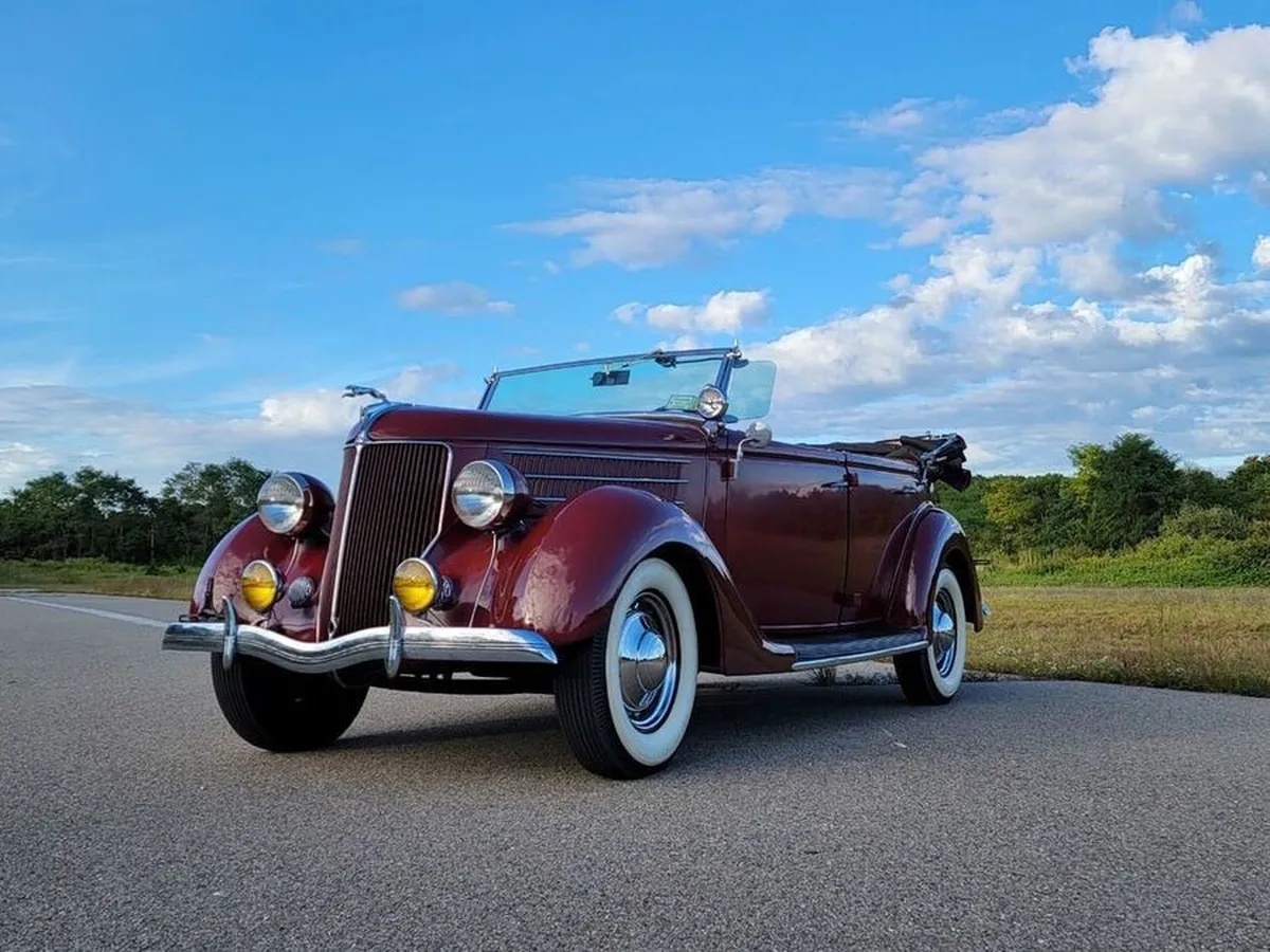 Ford-Model-68-1936-Maroon-Saddle-1