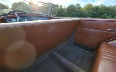 Ford-Model-68-1936-Maroon-Saddle-5