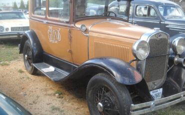 Ford-Model-A-1930-Sedan-2