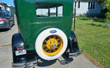 Ford-Model-A-1930-Sedan-3