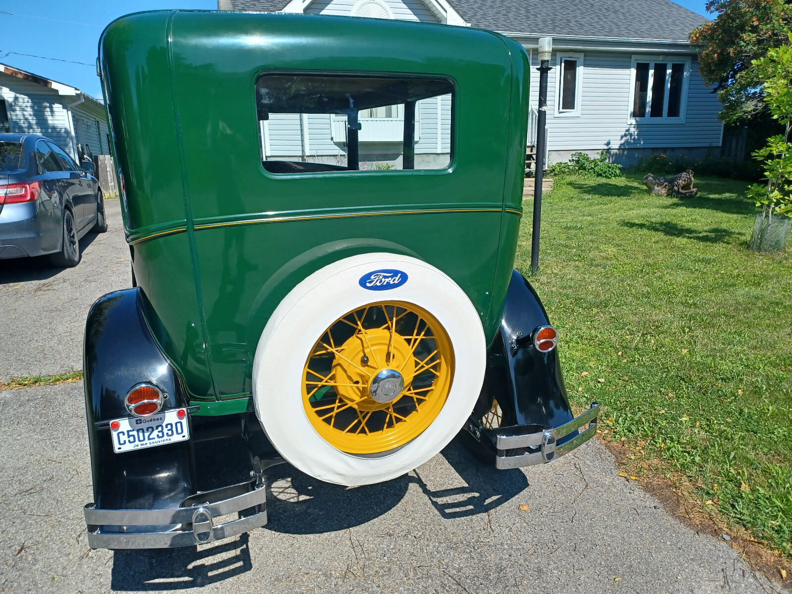 Ford-Model-A-1930-Sedan-3