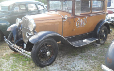 Ford-Model-A-1930-Sedan-4
