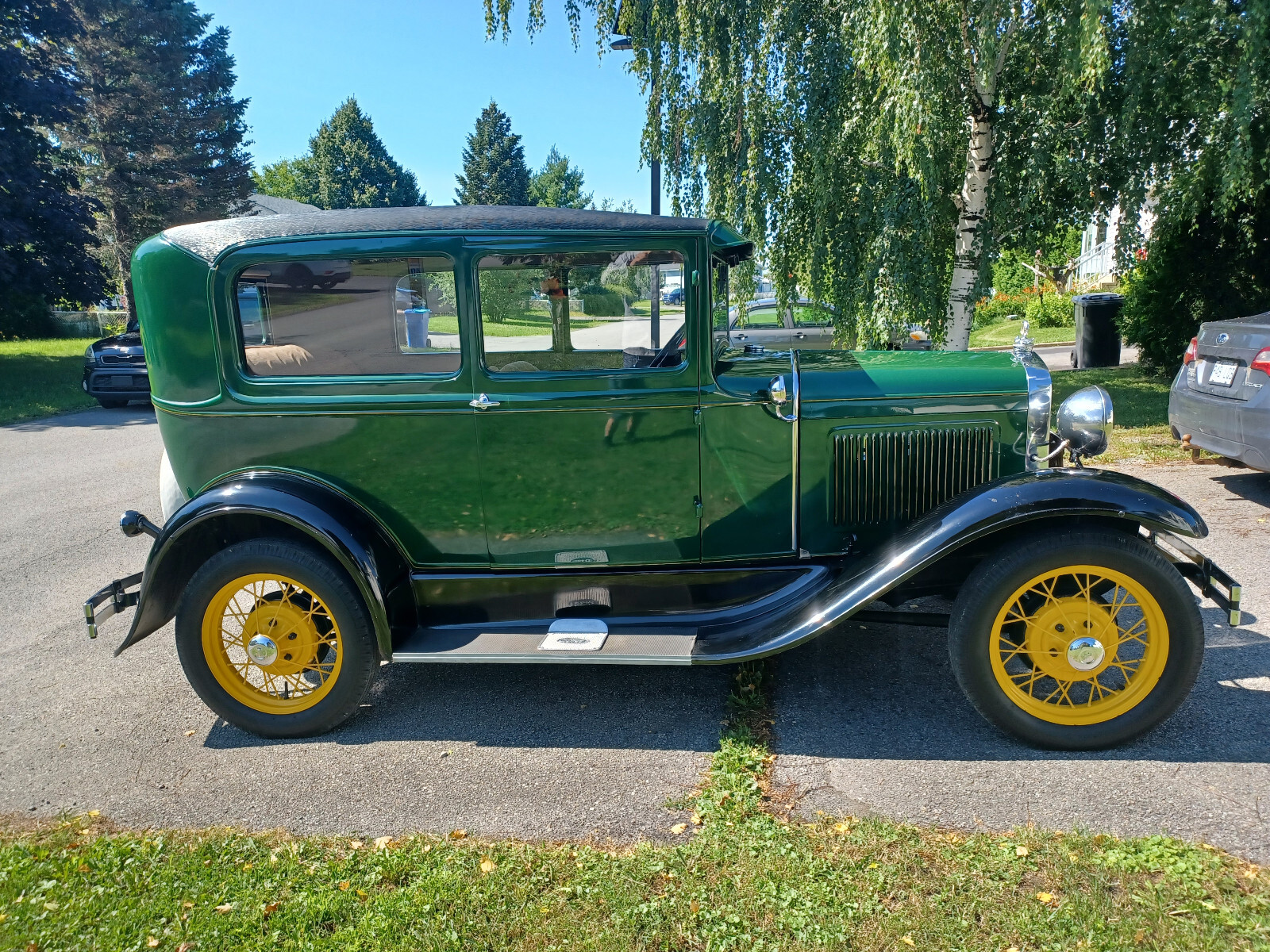 Ford-Model-A-1930-Sedan-5