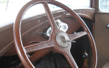 Ford-Model-A-1930-Sedan-8