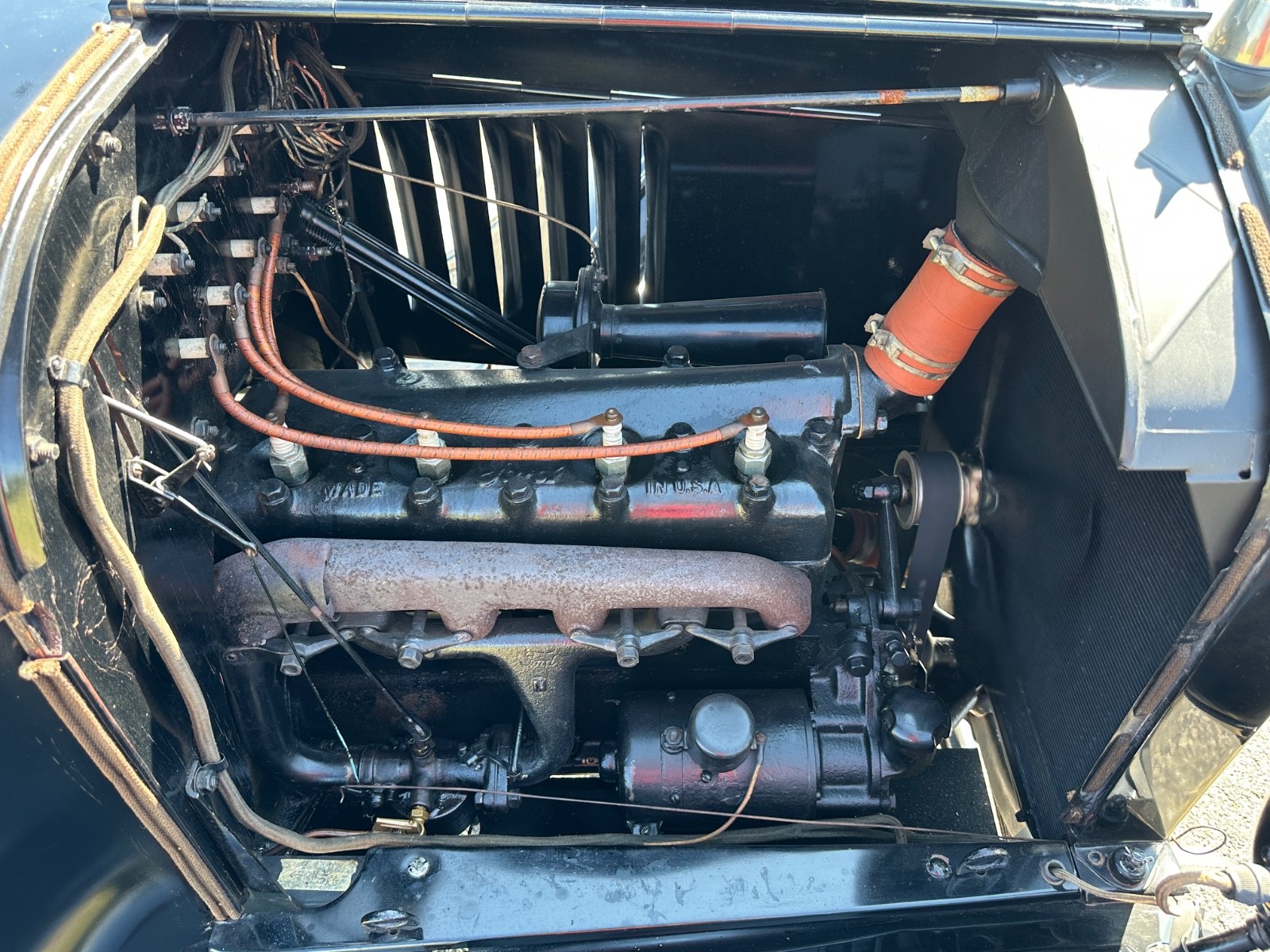 Ford-Model-T-1920-Convertible-12