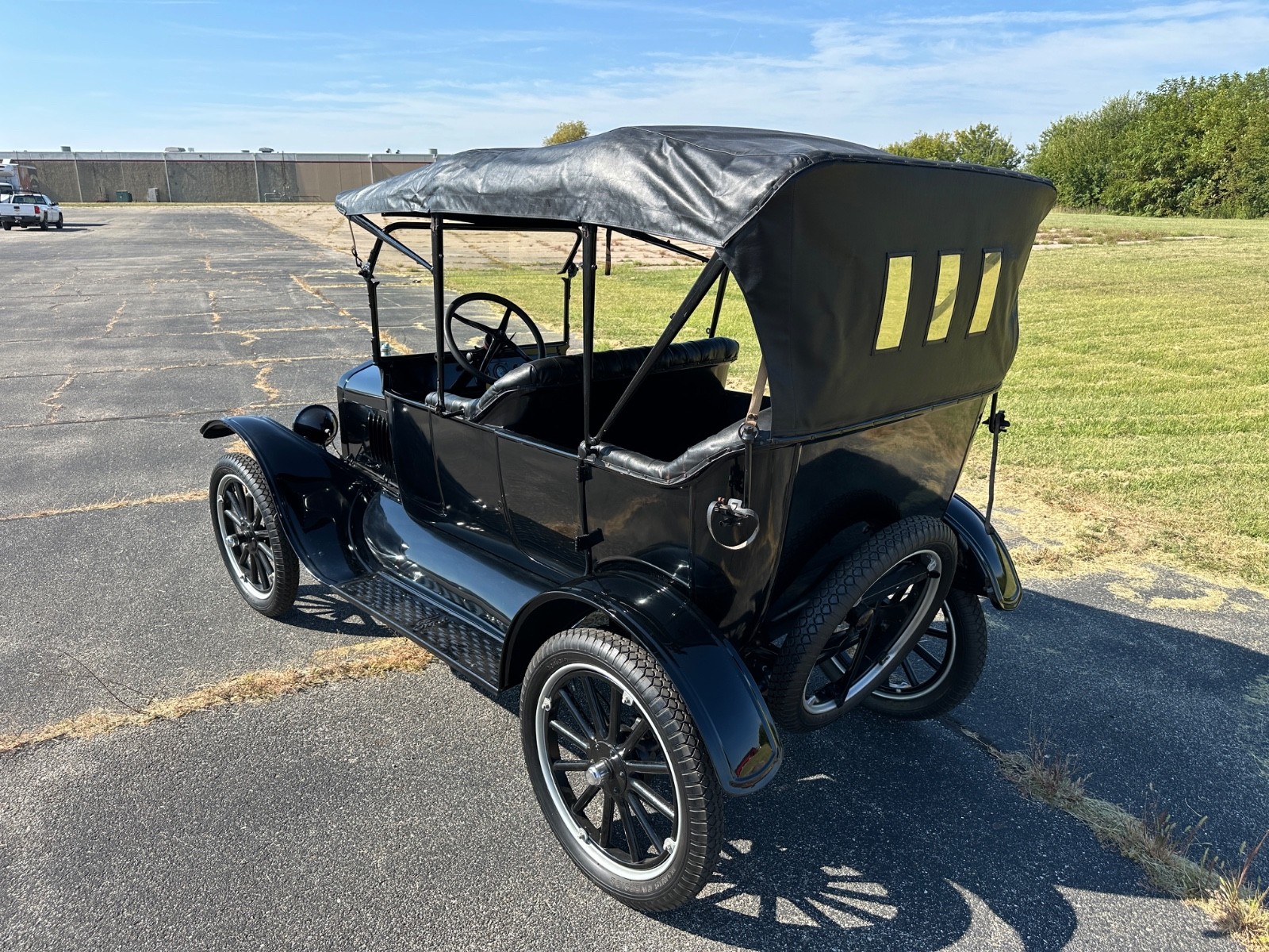 Ford-Model-T-1920-Convertible-8