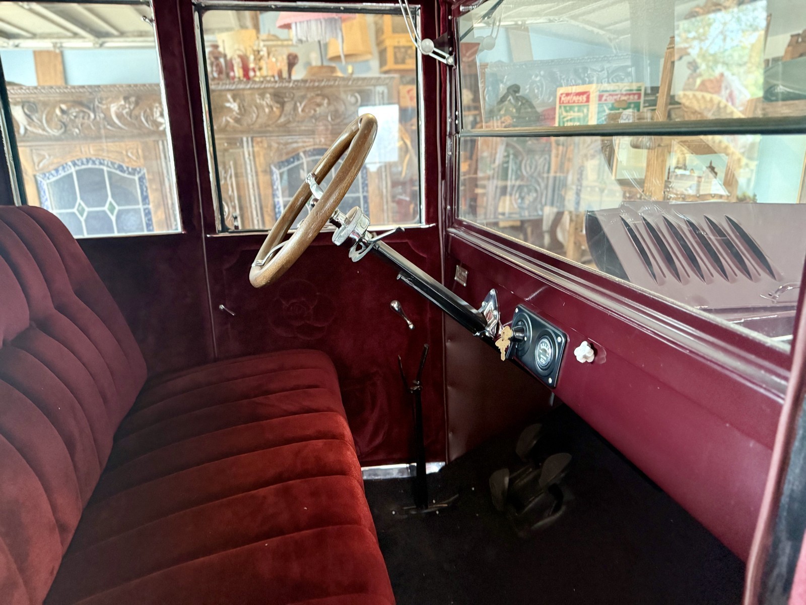 Ford-Model-T-1923-Coupe-22