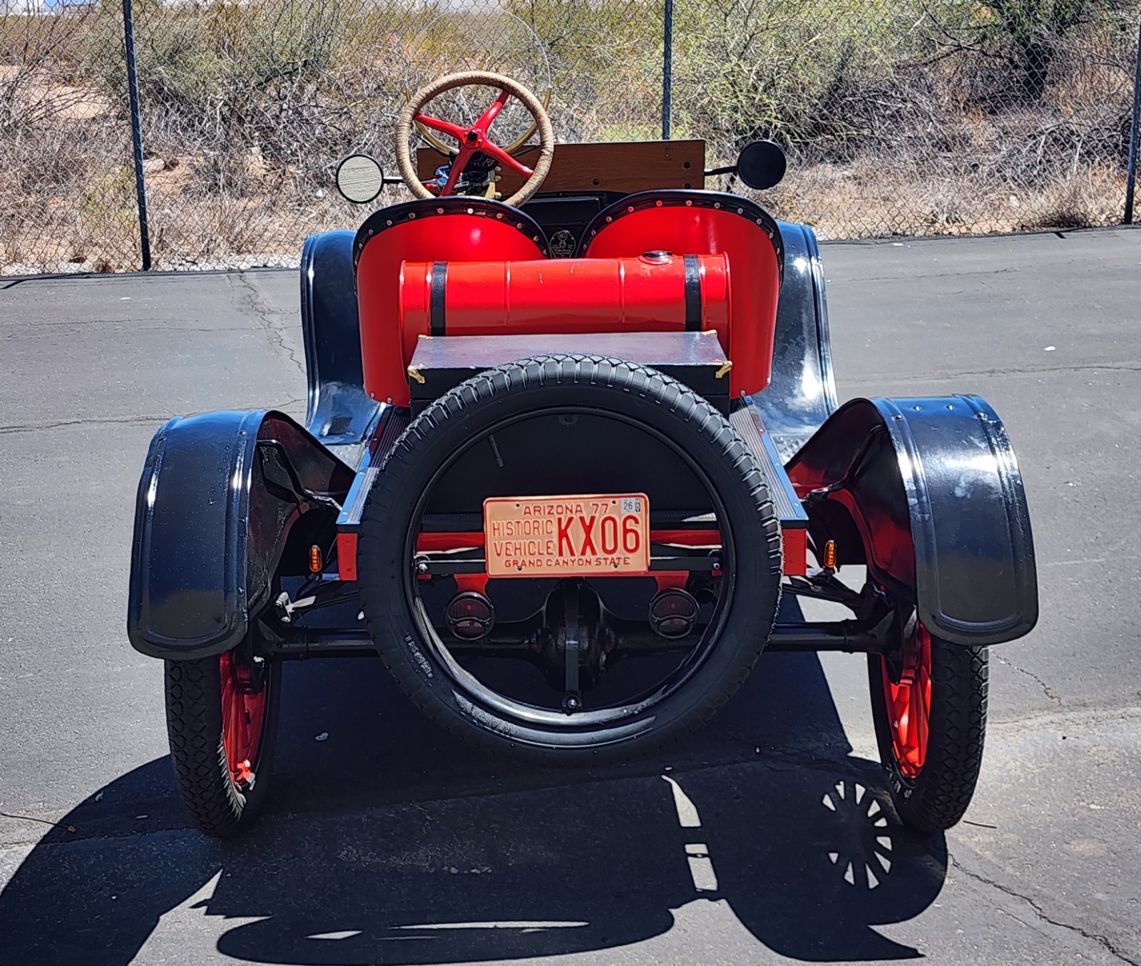 Ford-Model-T-1925-3