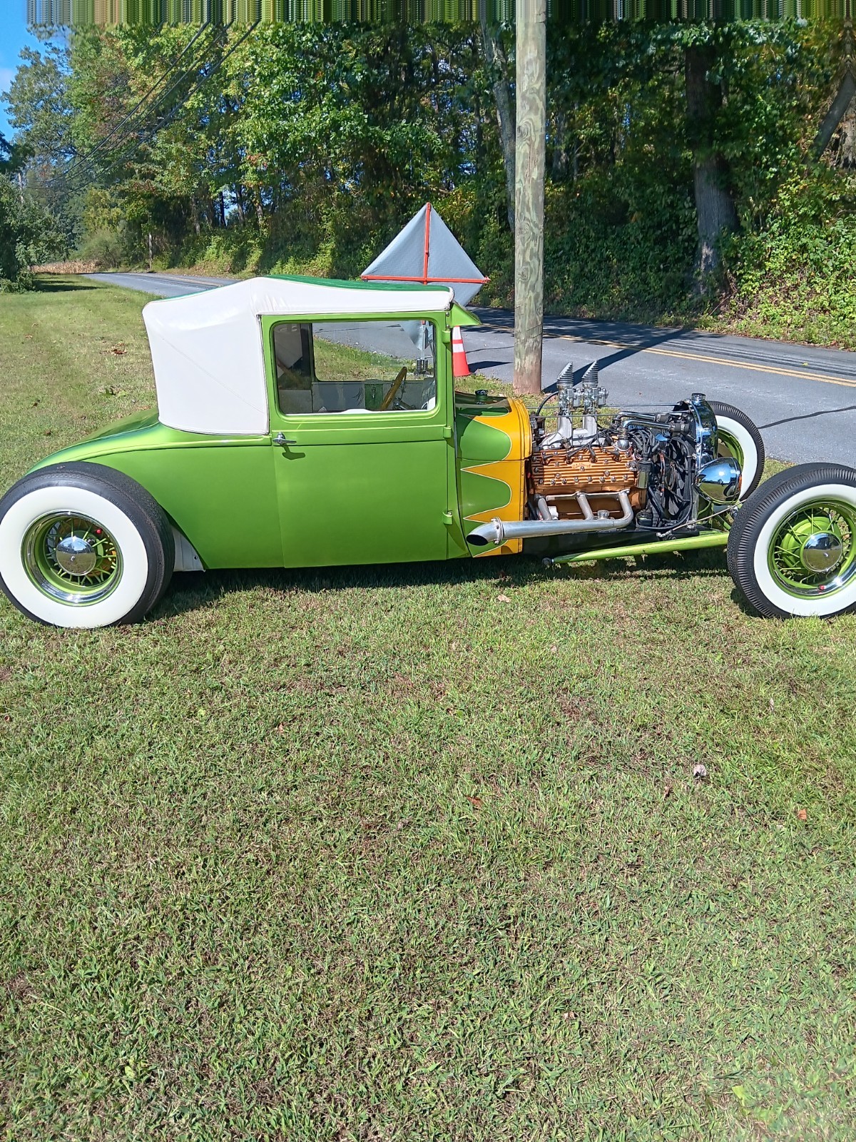 Ford-Model-T-1928-Coupe-1