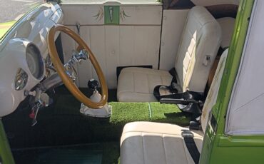 Ford-Model-T-1928-Coupe