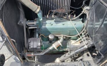 Ford-Model-a-1930-BlackTan-Top-Tan-1