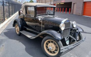 Ford-Model-a-1930-BlackTan-Top-Tan-2