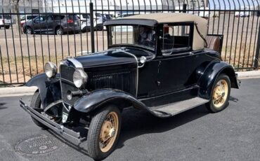 Ford-Model-a-1930-BlackTan-Top-Tan