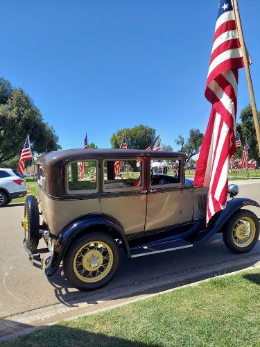 Ford-Model-a-1930-Brown-9