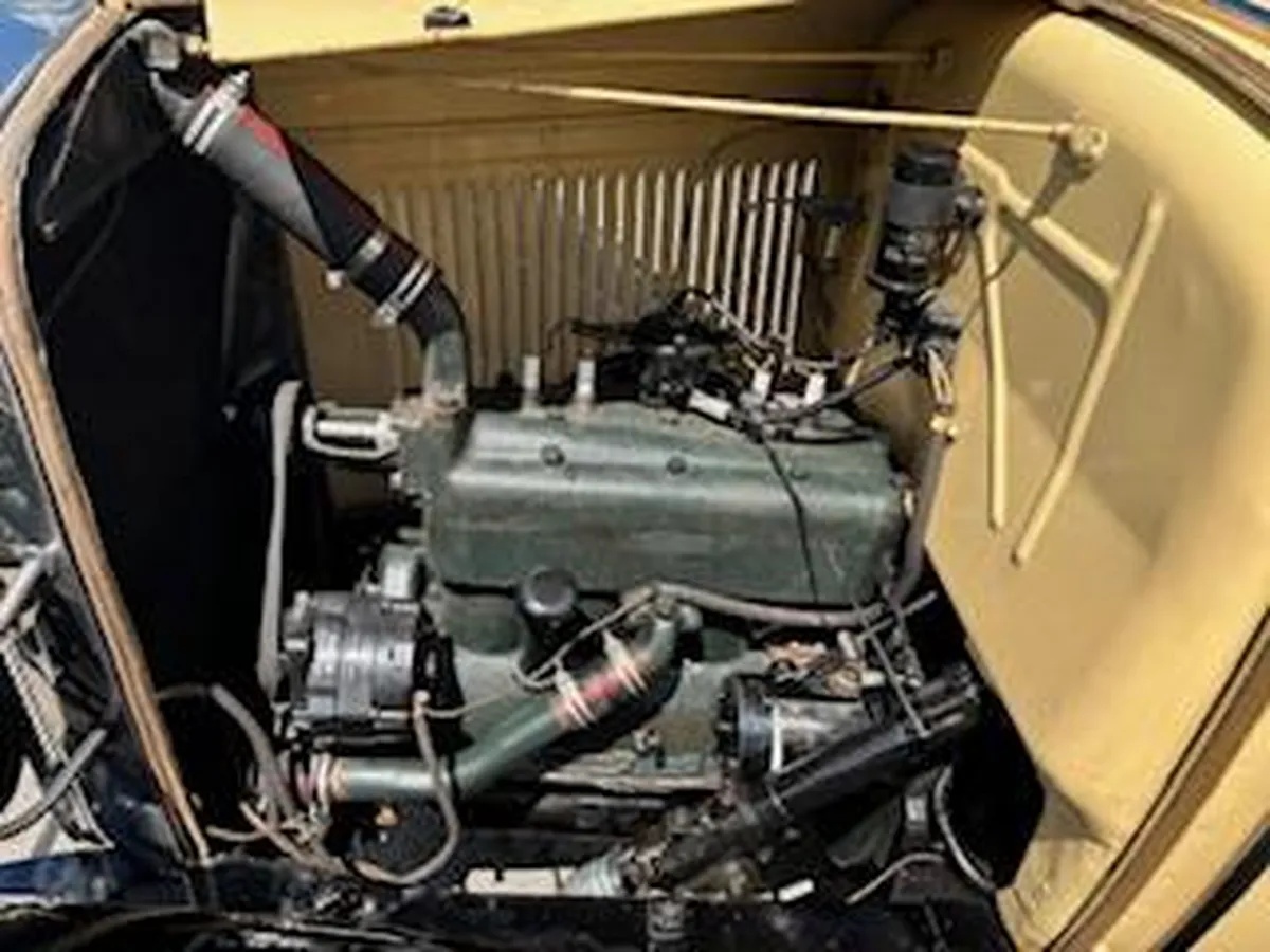 Ford-Model-a-1930-Tacoma-Cream-Tan-11