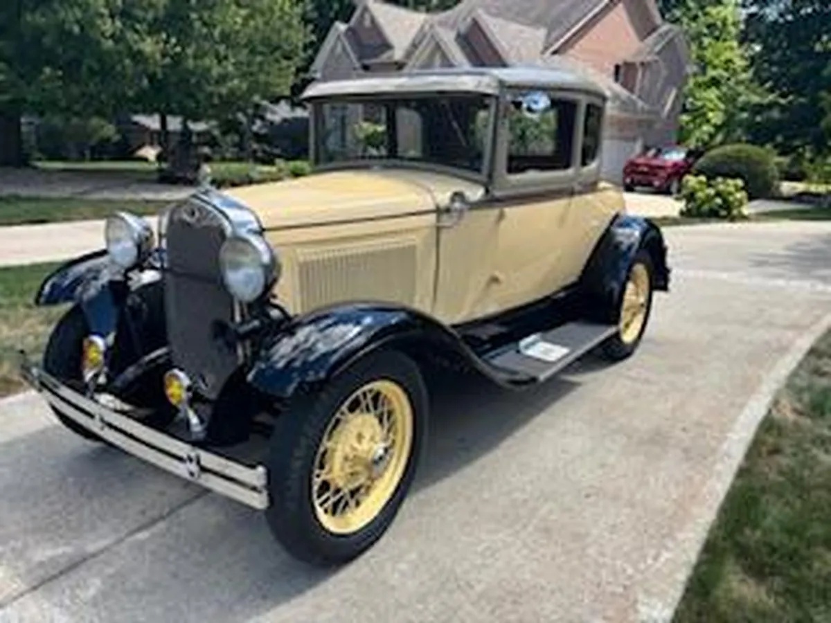 Ford-Model-a-1930-Tacoma-Cream-Tan-4