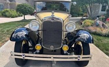 Ford-Model-a-1930-Tacoma-Cream-Tan-5