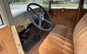 Ford-Model-a-1930-Tacoma-Cream-Tan-6