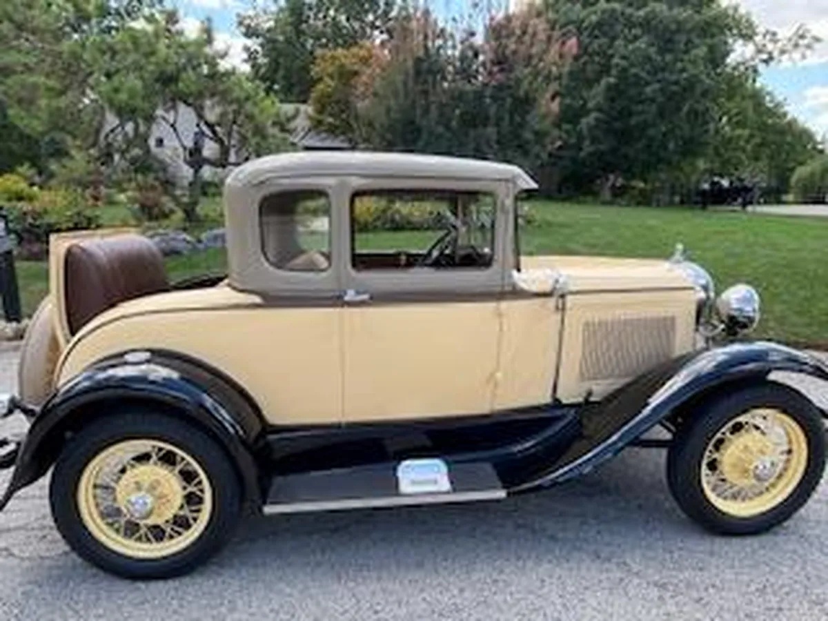 Ford-Model-a-1930-Tacoma-Cream-Tan-7