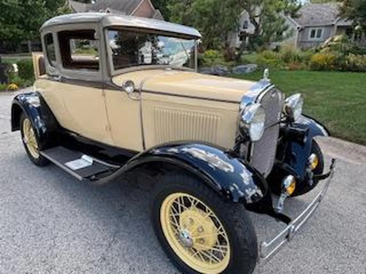 Ford-Model-a-1930-Tacoma-Cream-Tan-8