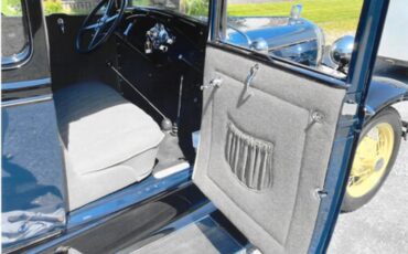 Ford-Model-a-1931-Andalusite-Blue-Gray-Cloth-2