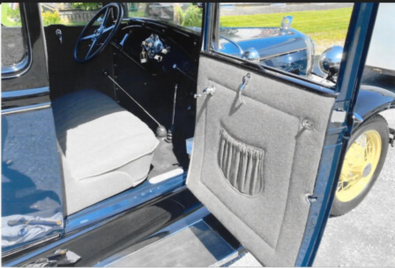 Ford-Model-a-1931-Andalusite-Blue-Gray-Cloth-2