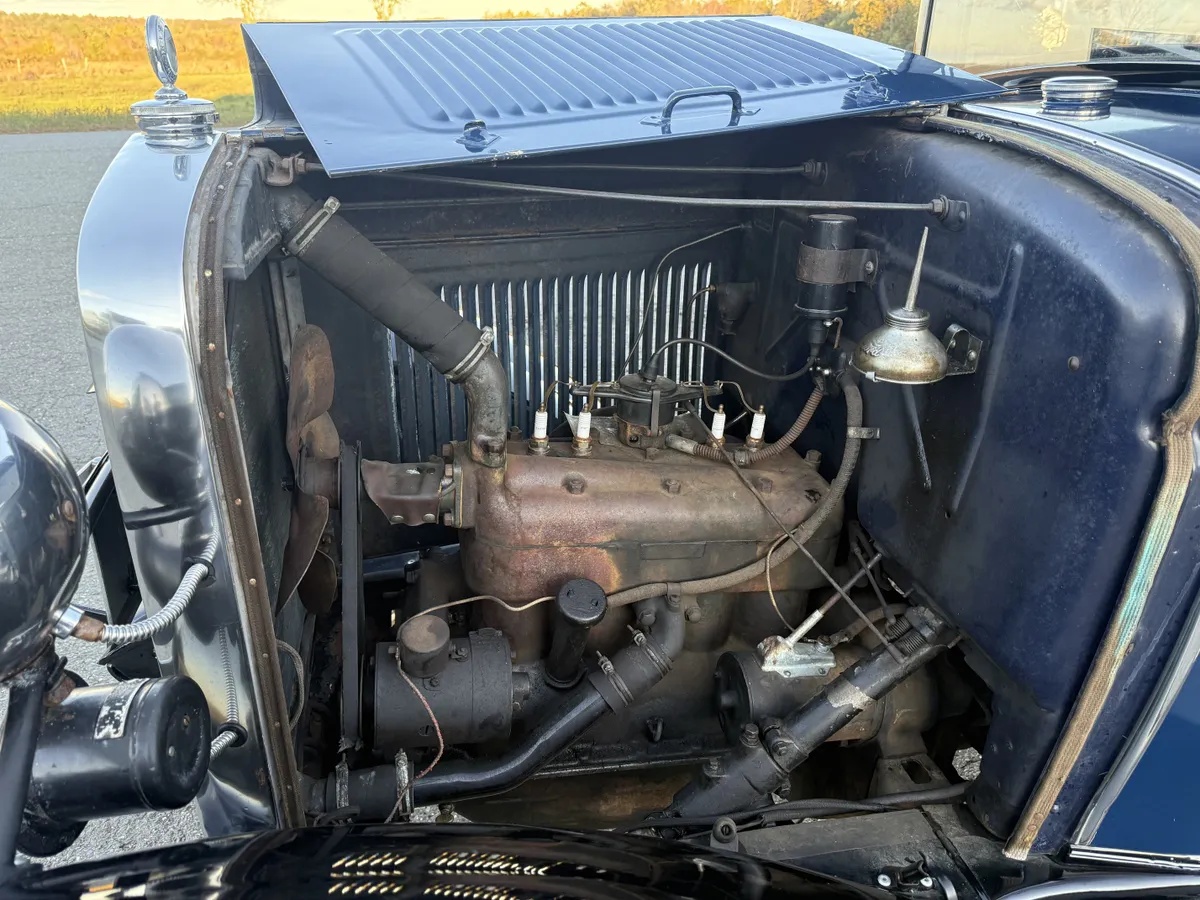 Ford-Model-a-1931-Black-Green-1