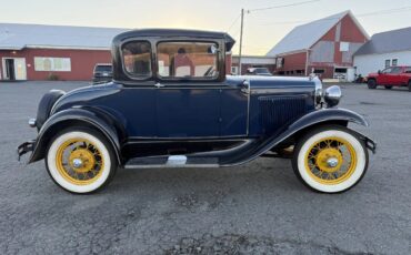 Ford-Model-a-1931-Black-Green-2