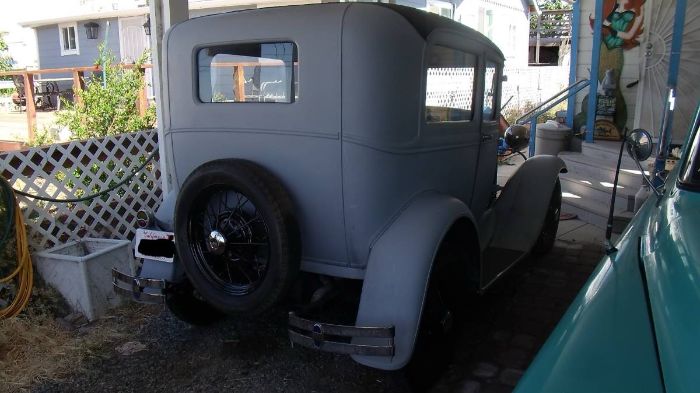 Ford-Model-a-1931-Gray-4