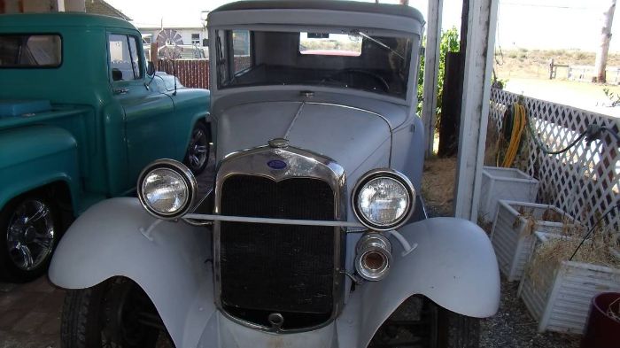 Ford-Model-a-1931-Gray-5