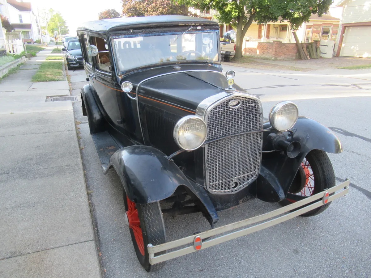 Ford-Model-a-1931-Tan-1