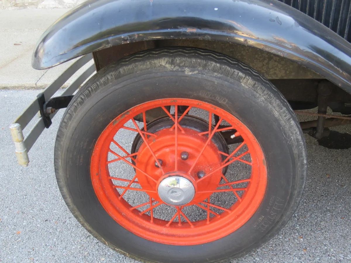 Ford-Model-a-1931-Tan-16