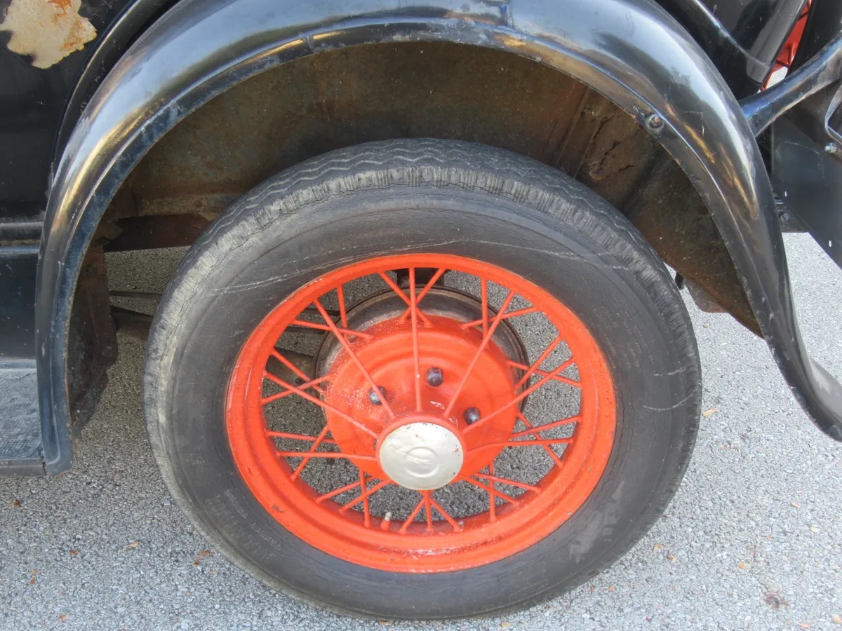 Ford-Model-a-1931-Tan-17