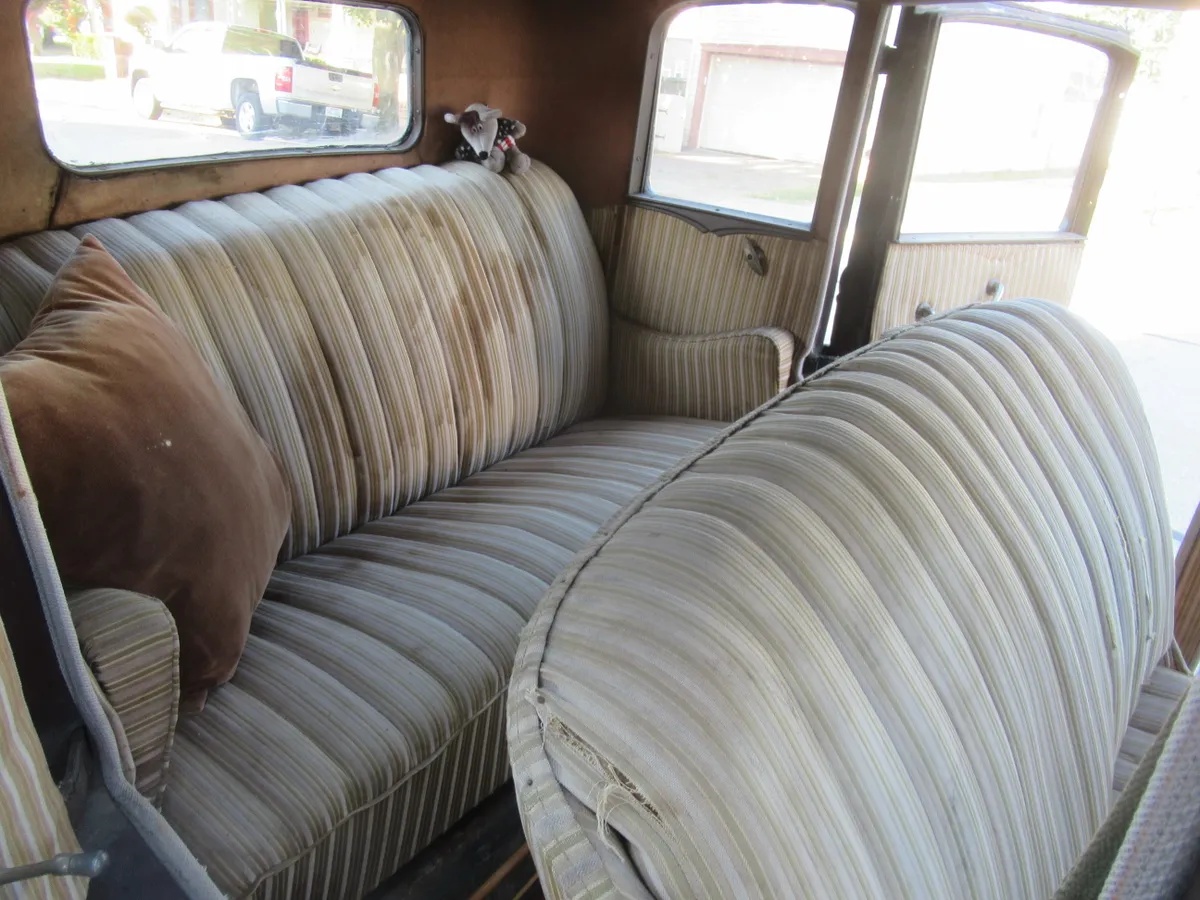 Ford-Model-a-1931-Tan-8