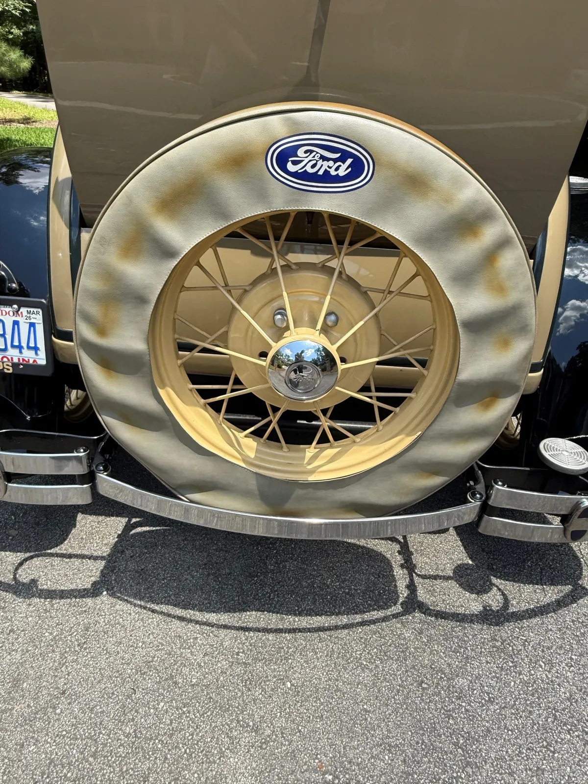 Ford-Model-a-1931-Tan-With-Black-Fenders-Tan-11