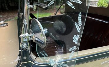 Ford-Model-a-1931-Tan-With-Black-Fenders-Tan-12