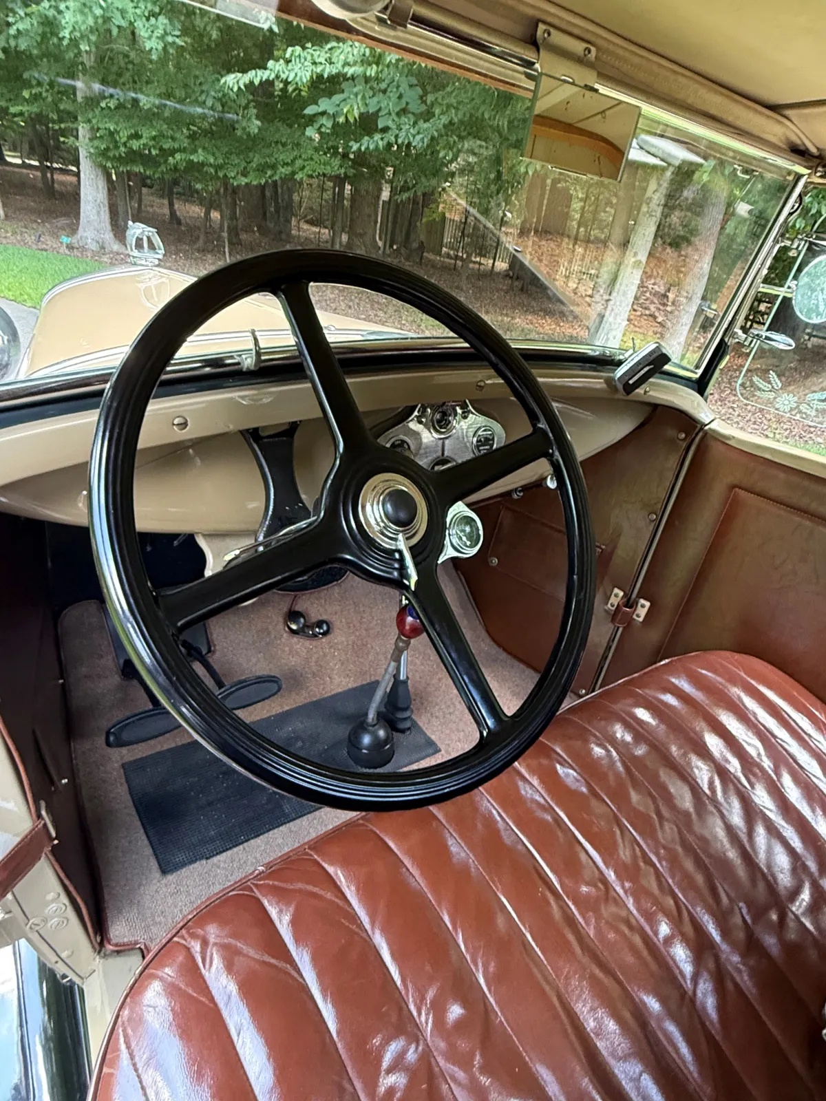 Ford-Model-a-1931-Tan-With-Black-Fenders-Tan-15