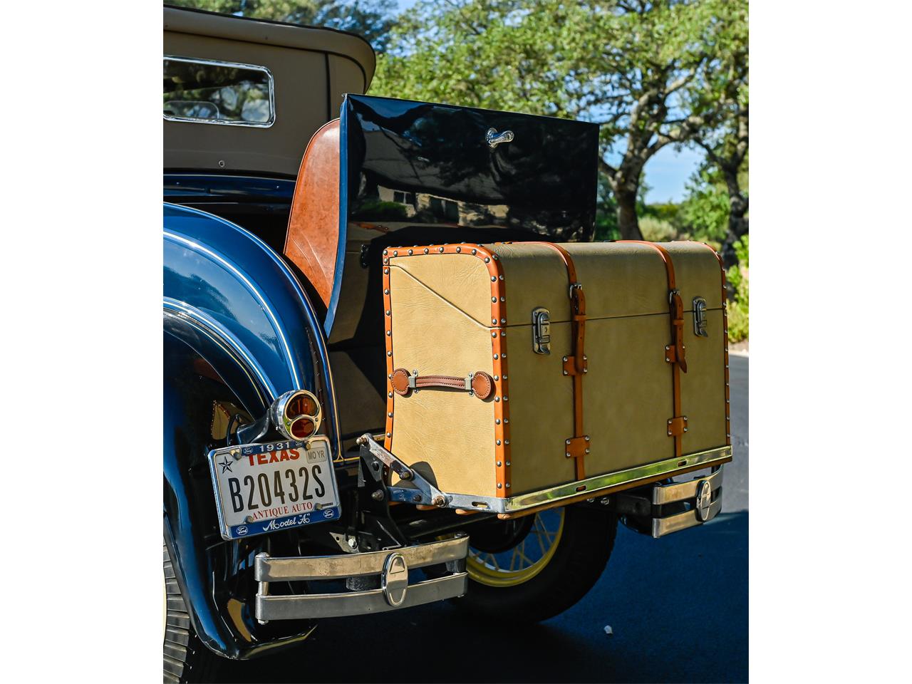 Ford-Model-a-1931-Washington-Blue-Tan-leather-3
