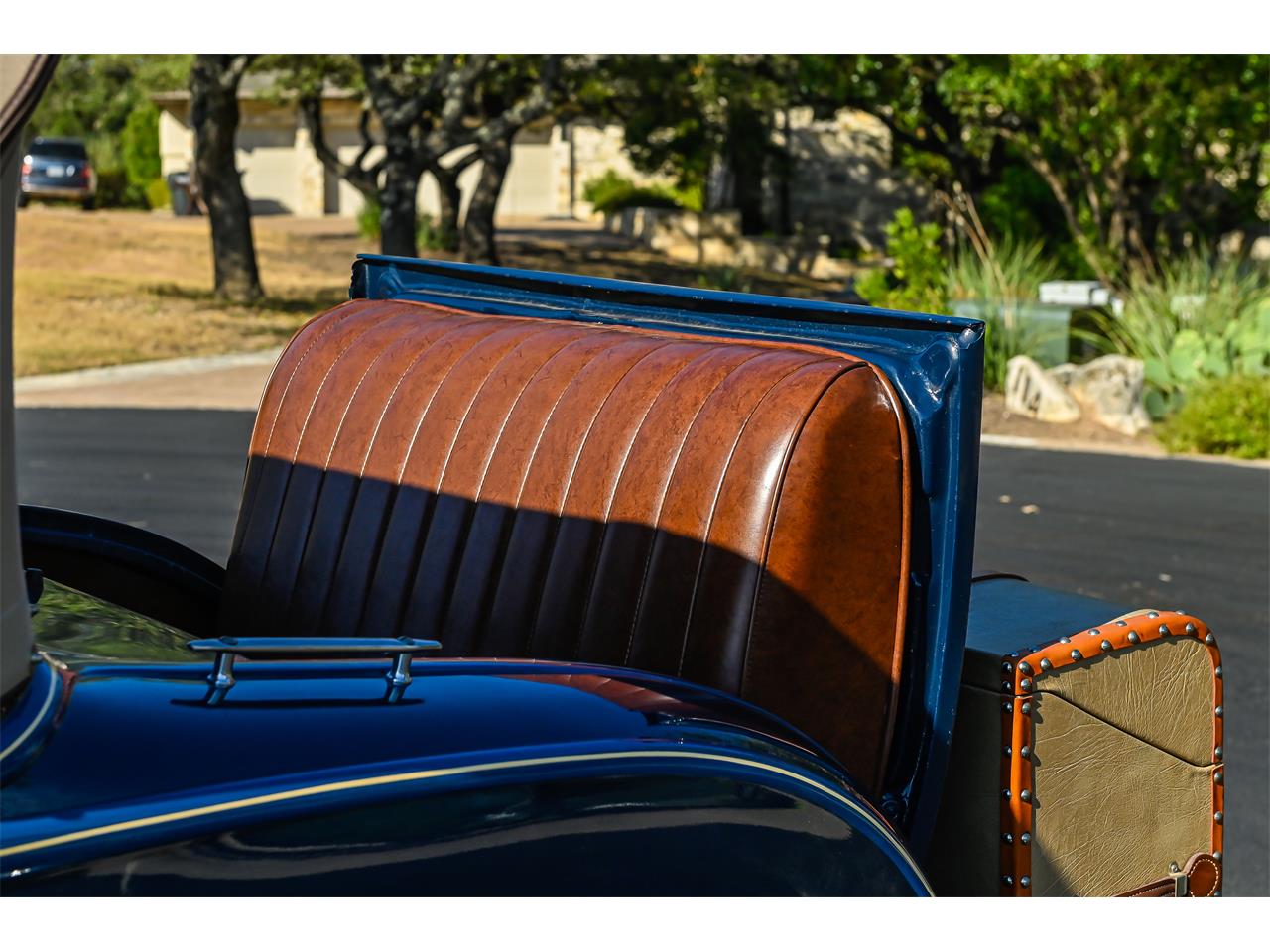 Ford-Model-a-1931-Washington-Blue-Tan-leather-7