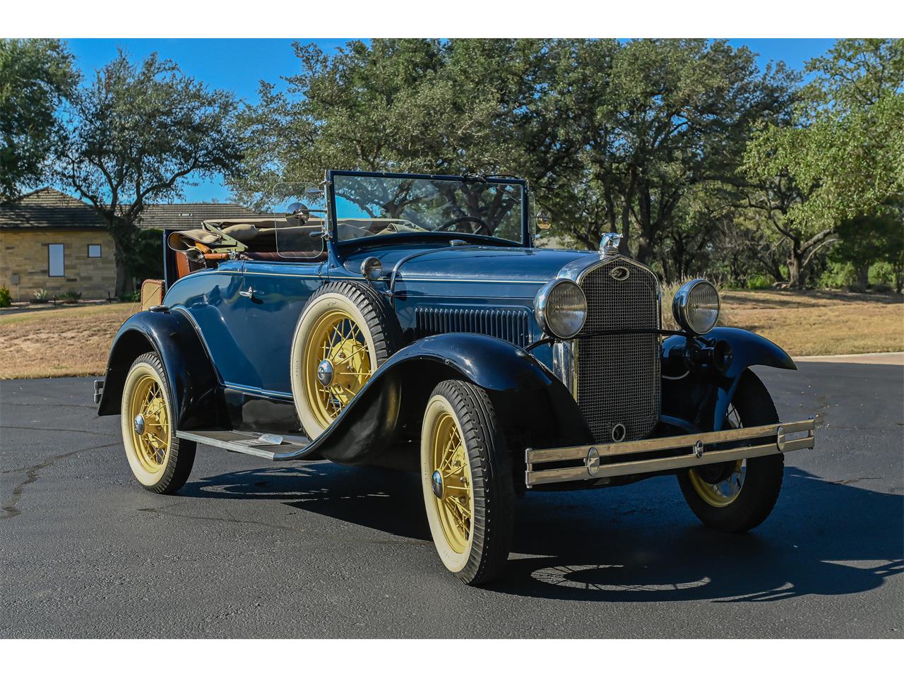 Ford-Model-a-1931-Washington-Blue-Tan-leather