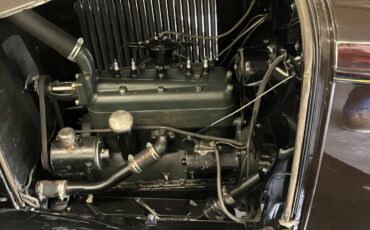 Ford-Model-b-1932-Black-Brown-9