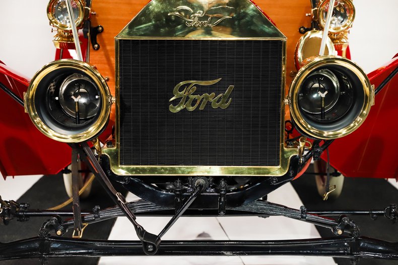 Ford-Model-t-1909-Red-Black-11