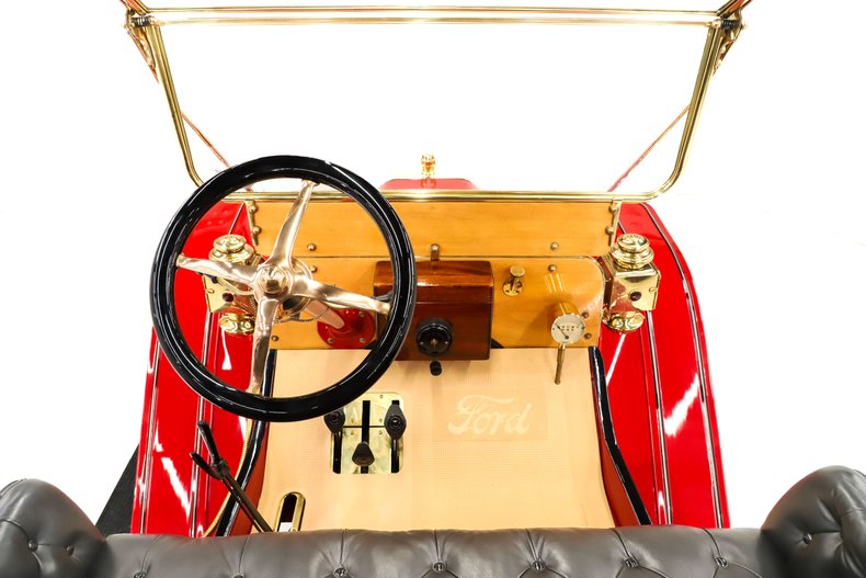 Ford-Model-t-1909-Red-Black-22