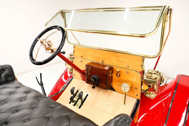 Ford-Model-t-1909-Red-Black-49
