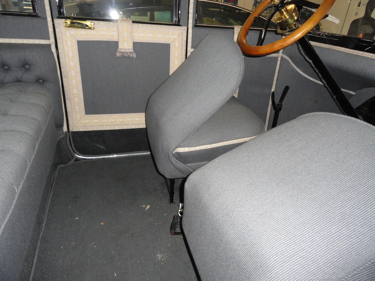 Ford-Model-t-1915-10