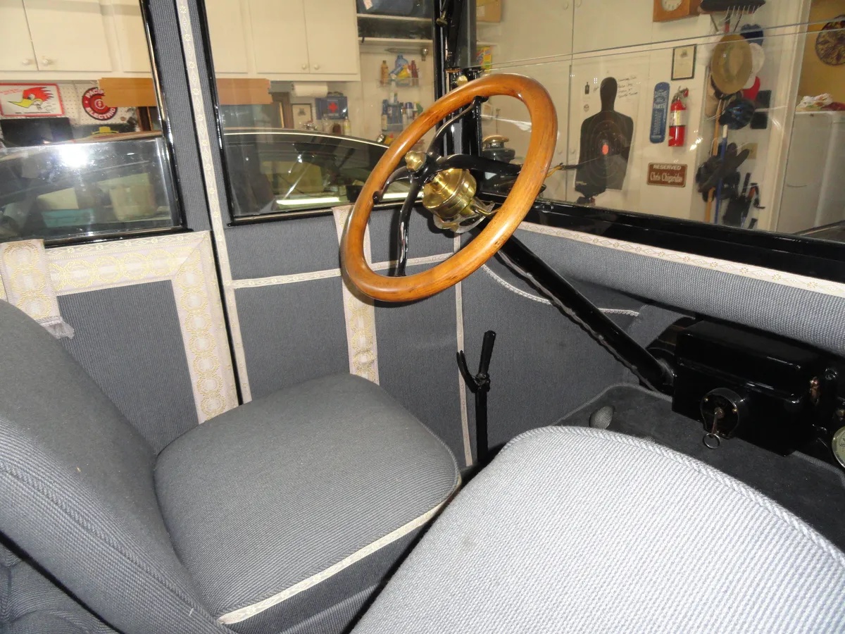 Ford-Model-t-1915