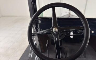 Ford-Model-t-1923-Black-Brown-1